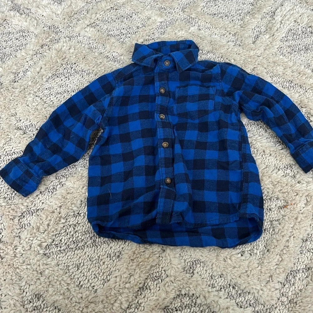 Carter’s 18 months polo button down collar shirt with front little pocket-